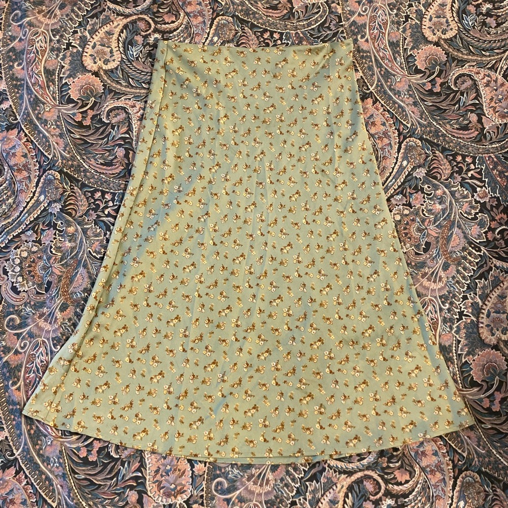 NWOT Altar’d State Satin Floral Light Flare Green Flowy Skirt Large Cottagecore